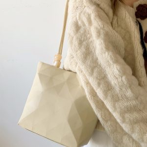 Trendy Minimalist Beaded Tote Bag for Women - Versatile Shoulder and Underarm Bag for Autumn/Winter 2023