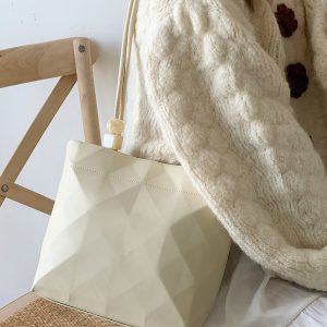 Trendy Minimalist Beaded Tote Bag for Women - Versatile Shoulder and Underarm Bag for Autumn/Winter 2023