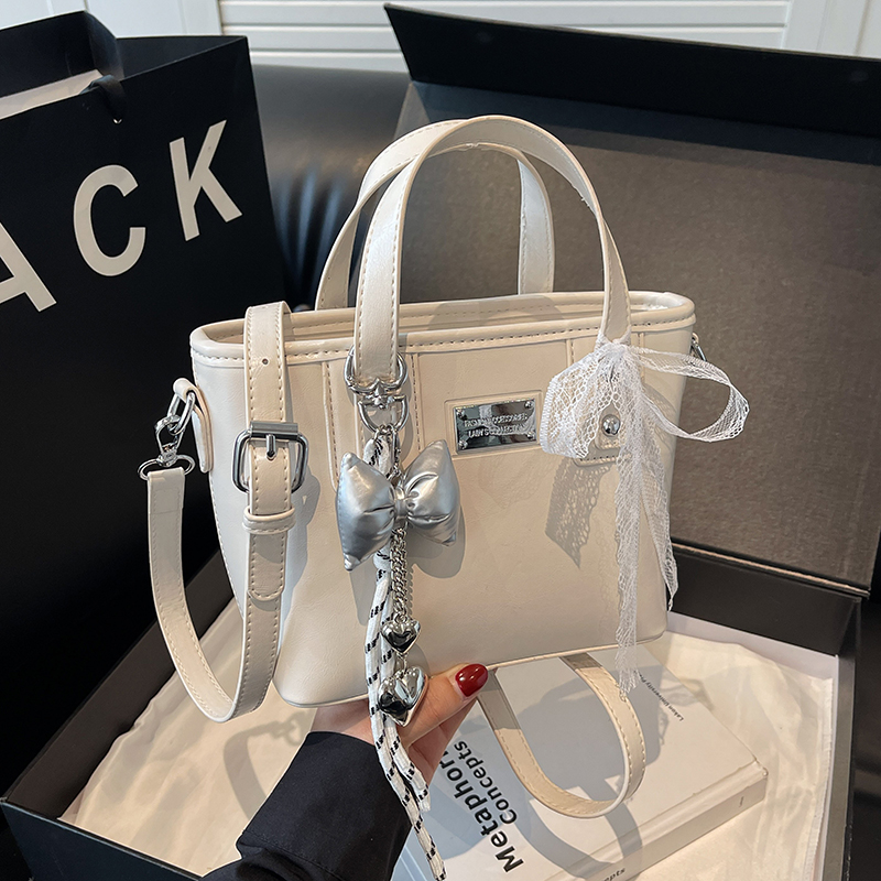 Trendy Minimalist Women's Bucket Tote Bag - Stylish High-End Crossbody Handbag for 2025 Fashion