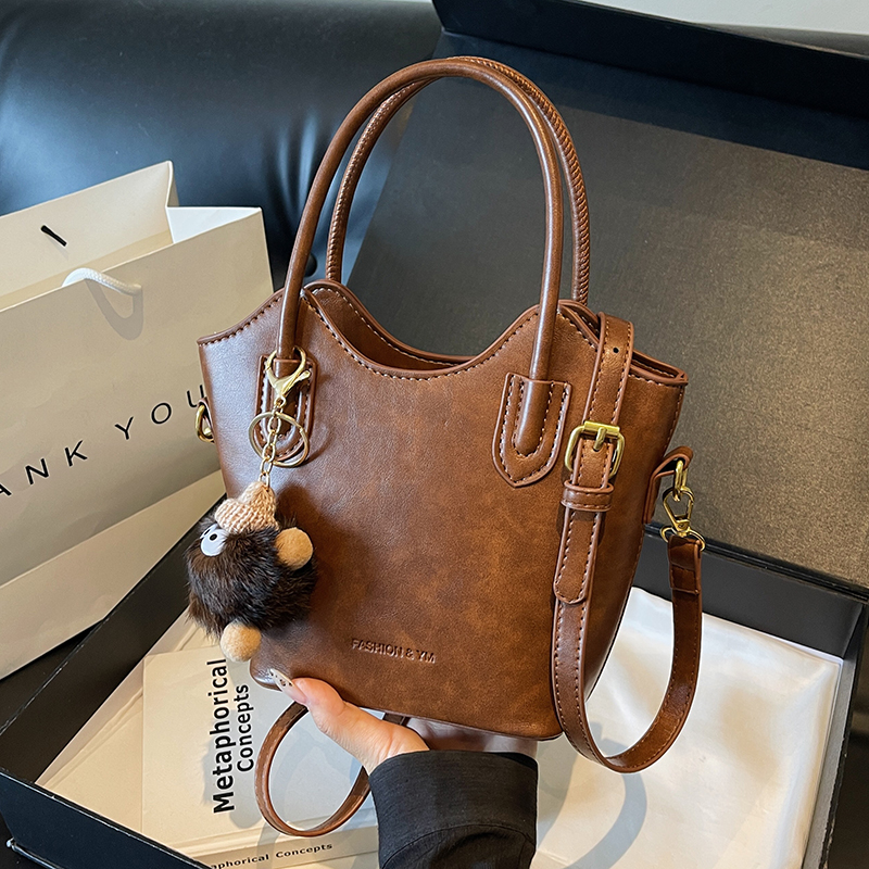 Trendy Niche Design Bucket Bag - Versatile Shoulder Crossbody Handbag for 2025, Chic Small Fashion Accessory