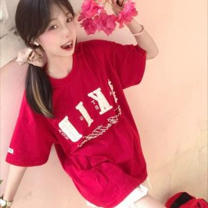 Trendy Red Short-Sleeve T-Shirt for Women with Beaded Letter Embroidery, Summer Fashion Top, American Style, Unique Design