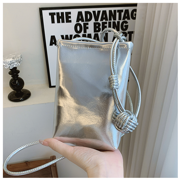 Trendy Silver Mini Handbag for Women - 2025 Summer Versatile Chain Shoulder Crossbody Phone Bag Trendy Silver Mini Handbag for Women - 2025 Summer Versatile Chain Shoulder Crossbody Phone Bag