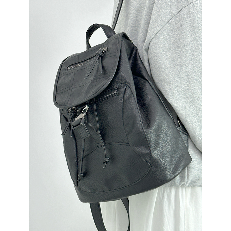 Trendy Soft Leather Travel Backpack for Women - Versatile American-Style High-End Niche Bag for 2024 Trendy Soft Leather Travel Backpack for Women - Versatile American-Style High-End Niche Bag for 2024