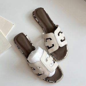 Trendy Women's Cowhide Sandals - Simple Korean Style Flat Beach Slippers for Summer Fashion