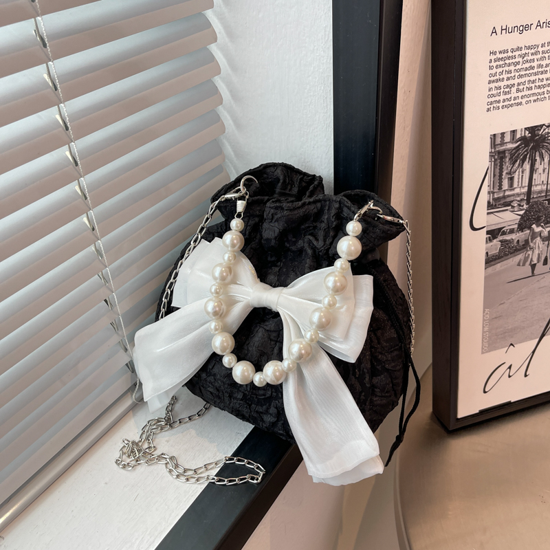 Trendy Women's Crossbody Bag 2025 - Fashionable Summer Bow Pearl Handbag - Versatile Cute Design for Every Occasion