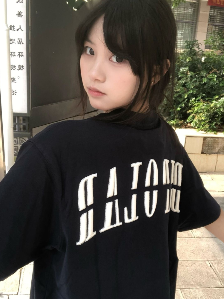 Trendy Women's High Street Embroidered Letter Short Sleeve T-Shirt in White and Gray - Heavyweight American Style Top Trendy Women's High Street Embroidered Letter Short Sleeve T-Shirt in White and Gray - Heavyweight American Style Top