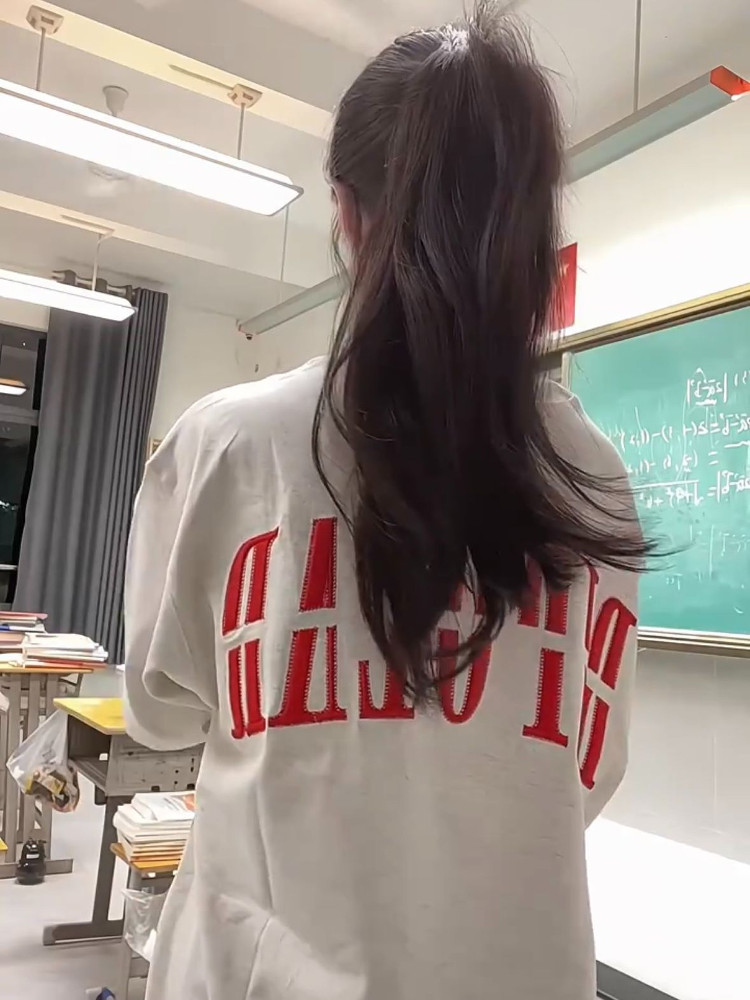 Trendy Women's High Street Embroidered Letter Short Sleeve T-Shirt in White and Gray - Heavyweight American Style Top Trendy Women's High Street Embroidered Letter Short Sleeve T-Shirt in White and Gray - Heavyweight American Style Top