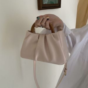 Trendy Women's Pearlescent Cloud Design Handbag with Wooden Handle, Small Crossbody Shoulder Bag for 2023 Fashion