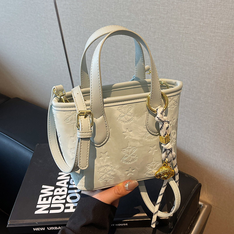 Trendy Women's Spring/Summer Bucket Tote Bag 2025 - Stylish Crossbody Shoulder Bag for Fashion Lovers