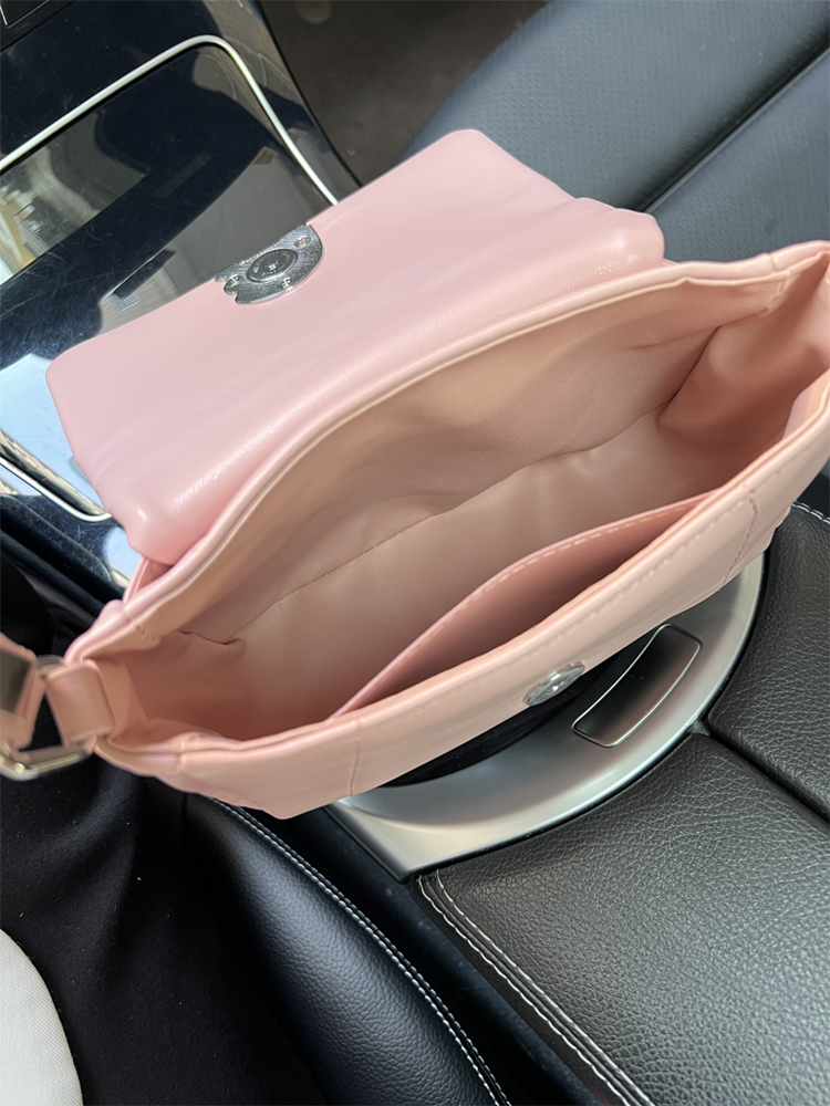 Trendy Women's Underarm Bag - Versatile Shoulder Crossbody Handbag for Spring Summer 2023 - Y2K Fashion Tote Trendy Women's Underarm Bag - Versatile Shoulder Crossbody Handbag for Spring Summer 2023 - Y2K Fashion Tote