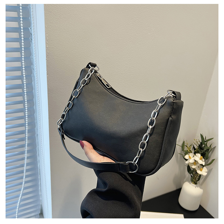 Trendy Women's Underarm Bag with Chain Strap - Summer 2025 High-End Small Shoulder Bag in French Niche Style