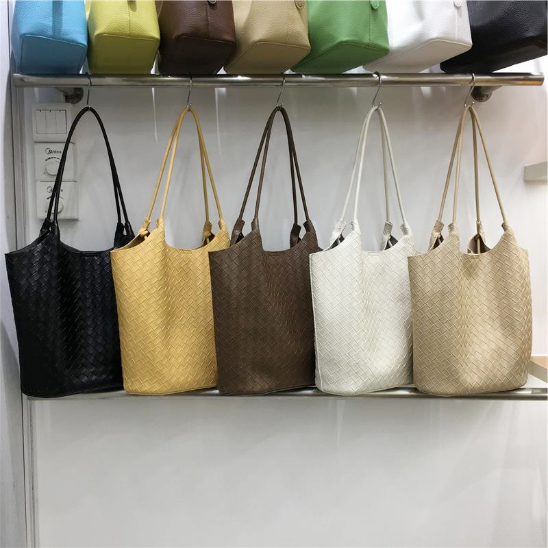 Trendy Woven Tote Bag for Mothers & Children - Large Capacity Casual Shoulder Bag 2025 Fashion Style