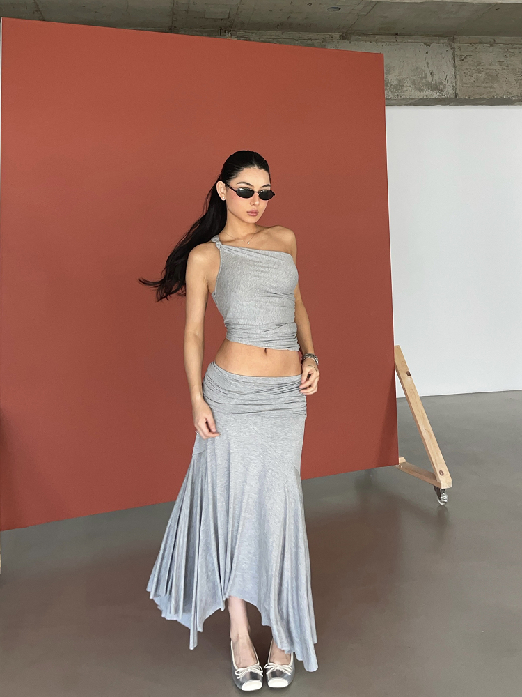 Twisted Tank Top with Built-In Fan Effect and Flowing Skirt - Gray-Scale Fashionable Aesthetics, Y2K Style Twisted Tank Top with Built-In Fan Effect and Flowing Skirt - Gray-Scale Fashionable Aesthetics, Y2K Style