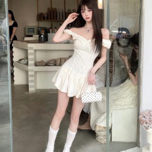 Ultra-Short Ruffled Lace Jacquard Dress - Heavy-Duty Composite Fabric, Chic Edinburgh Style, Perfect for Y2K Fashion Lovers