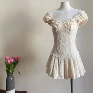 Ultra-Short Ruffled Lace Jacquard Dress - Heavy-Duty Composite Fabric, Chic Edinburgh Style, Perfect for Y2K Fashion Lovers