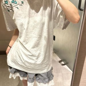 Unique Floral Embroidered Short Sleeve T-Shirt for Women - Retro High-End Summer Tee with Distinctive Shoulder Design