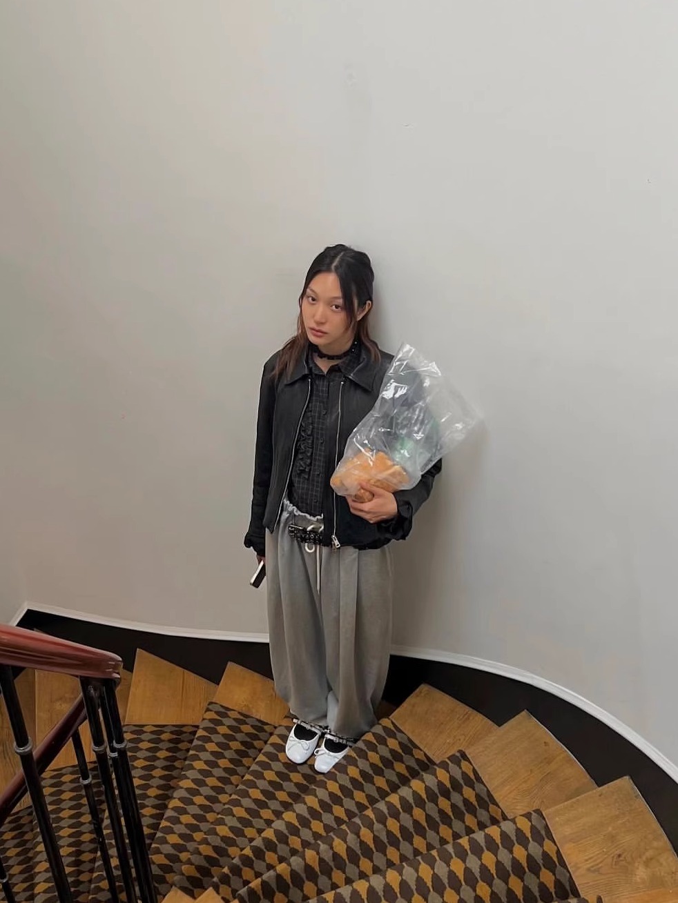 Unique Mud Dyed Spray Color Hoodie Set - Versatile Gray Hoodie with Multiple Styling Options for Trendy Looks Unique Mud Dyed Spray Color Hoodie Set - Versatile Gray Hoodie with Multiple Styling Options for Trendy Looks