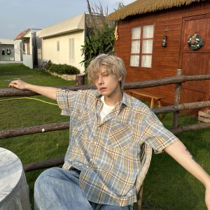 Unisex American Retro Brushed Plaid Short Sleeve T-Shirt - Casual Loose Fit Summer Shirt for Couples