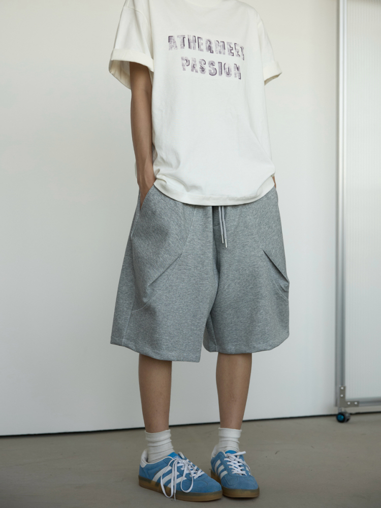 Unisex Loose-Fitting Deconstructed Pleated Shorts with Large Pockets - 2025 Fashion Trend, Five-Point Length Unisex Loose-Fitting Deconstructed Pleated Shorts with Large Pockets - 2025 Fashion Trend, Five-Point Length