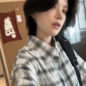 Unisex Relaxed Fit Plaid Short Sleeve Shirt - Casual Long Sleeve Half Sleeve Top for Effortless Style