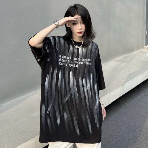 Unisex Street Graffiti Short Sleeve T-Shirt - Trendy Loose Fit Summer Tee for Couples, Urban Style, Niche Design