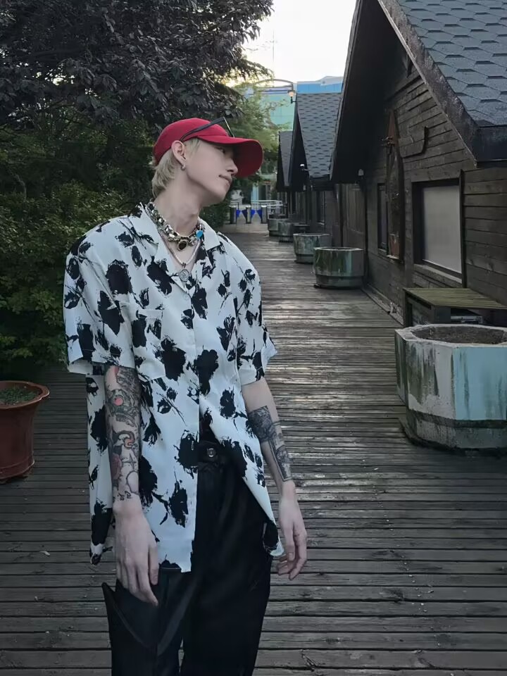 Unisex Summer Floral Cuban Collar Shirt - Retro Vintage Loose Fit Beachwear in Korean Style Unisex Summer Floral Cuban Collar Shirt - Retro Vintage Loose Fit Beachwear in Korean Style