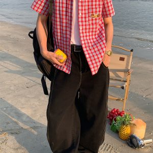 Unisex Vintage Plaid Short Sleeve Shirt with Dog Embroidery - Slim Fit Versatile 90s Style Top for Casual Outfits