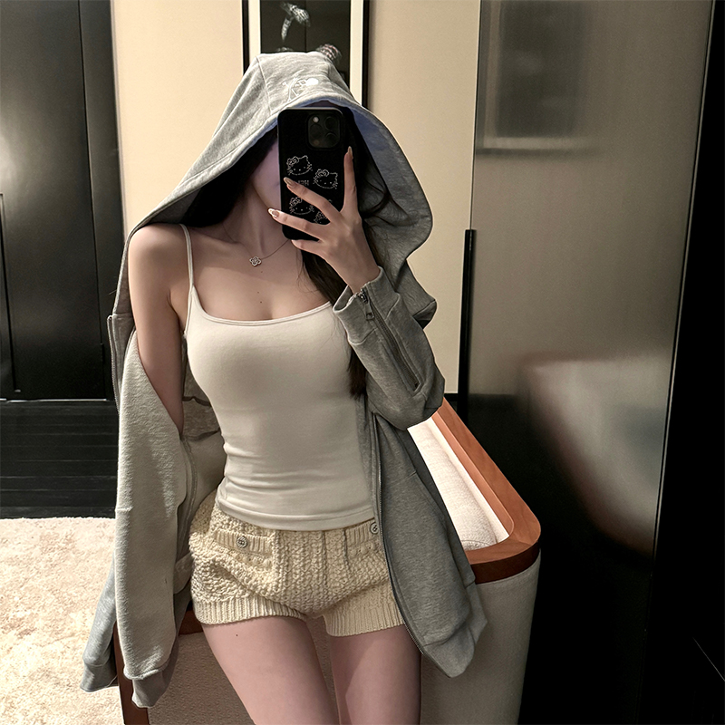 Universal Lift Cup Camisole for Women - Fitted Basic Top with Chest Pads, Versatile Essential for Everyday Style Universal Lift Cup Camisole for Women - Fitted Basic Top with Chest Pads, Versatile Essential for Everyday Style