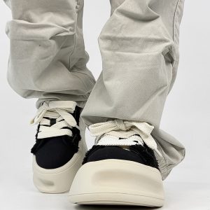 Unusual Horseshoe Canvas Shoes for Couples - Black and White Thick-Soled Sneakers, Cute Big Head Design, Trendy National Style