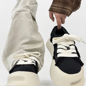 Unusual Horseshoe Canvas Shoes for Couples - Black and White Thick-Soled Sneakers, Cute Big Head Design, Trendy National Style