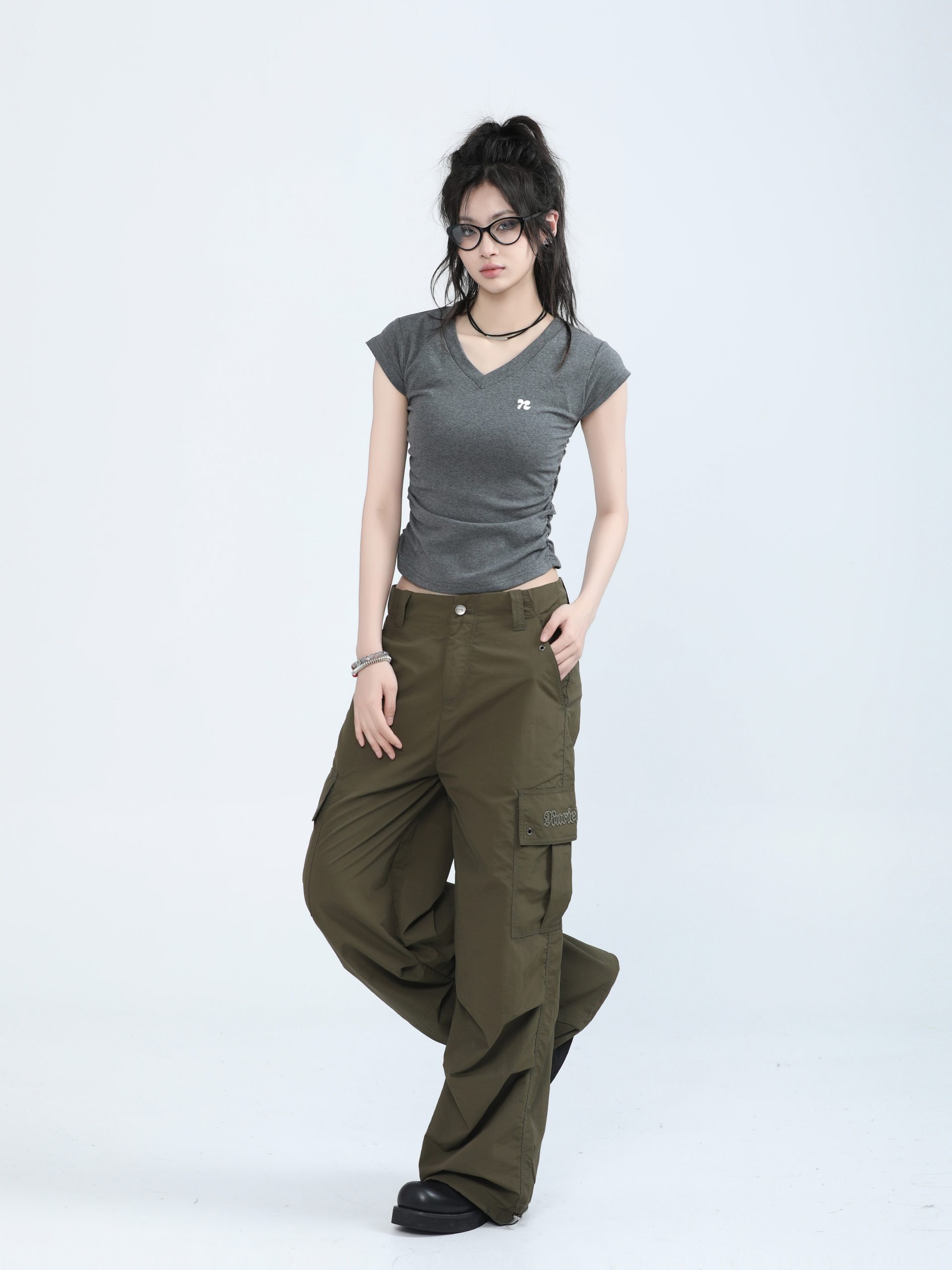 V-Neck Embroidered Fitted Short Sleeve T-Shirt for Women - American Style Spicy Girl Summer Top V-Neck Embroidered Fitted Short Sleeve T-Shirt for Women - American Style Spicy Girl Summer Top