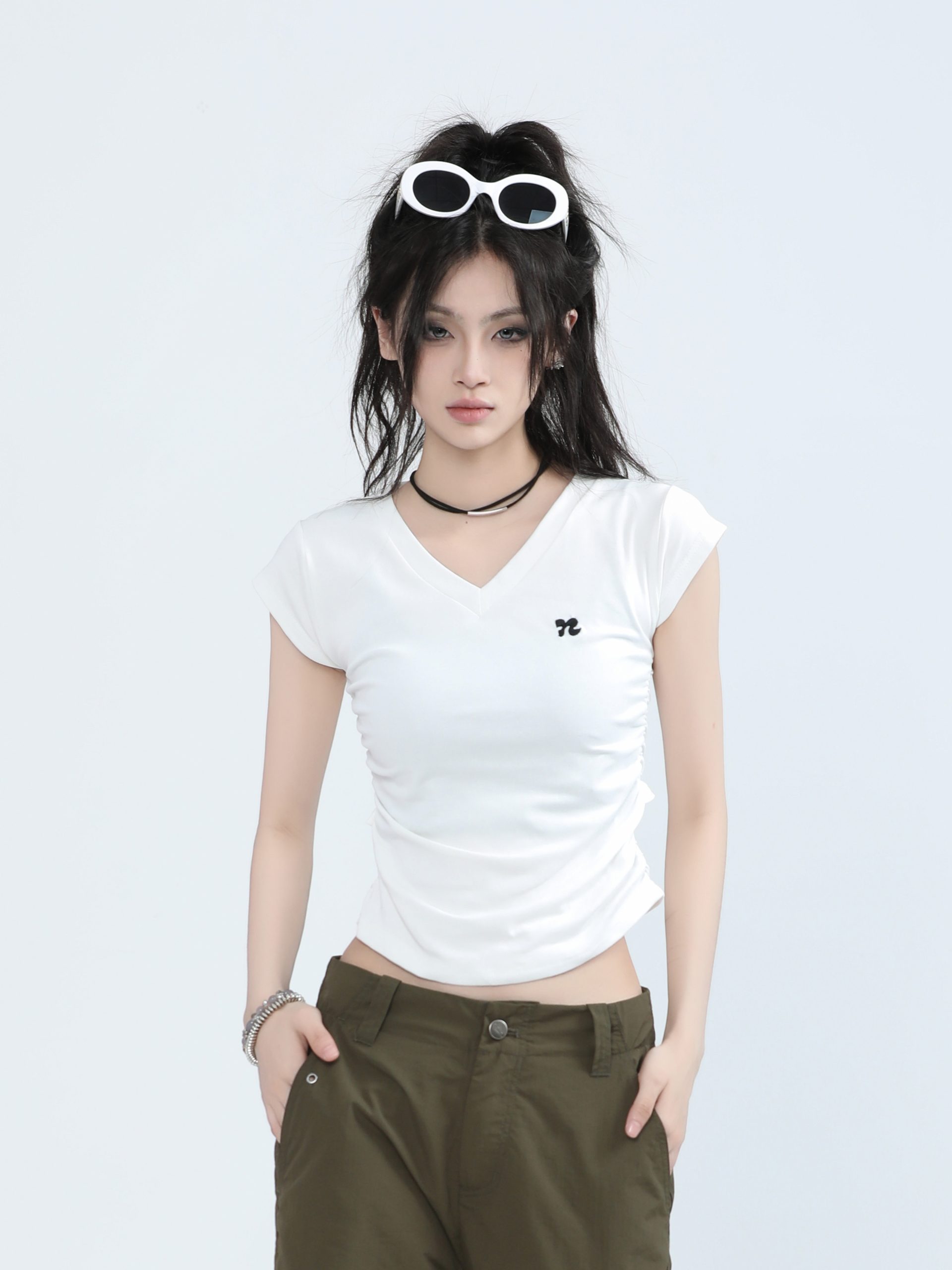 V-Neck Embroidered Fitted Short Sleeve T-Shirt for Women - American Style Spicy Girl Summer Top V-Neck Embroidered Fitted Short Sleeve T-Shirt for Women - American Style Spicy Girl Summer Top