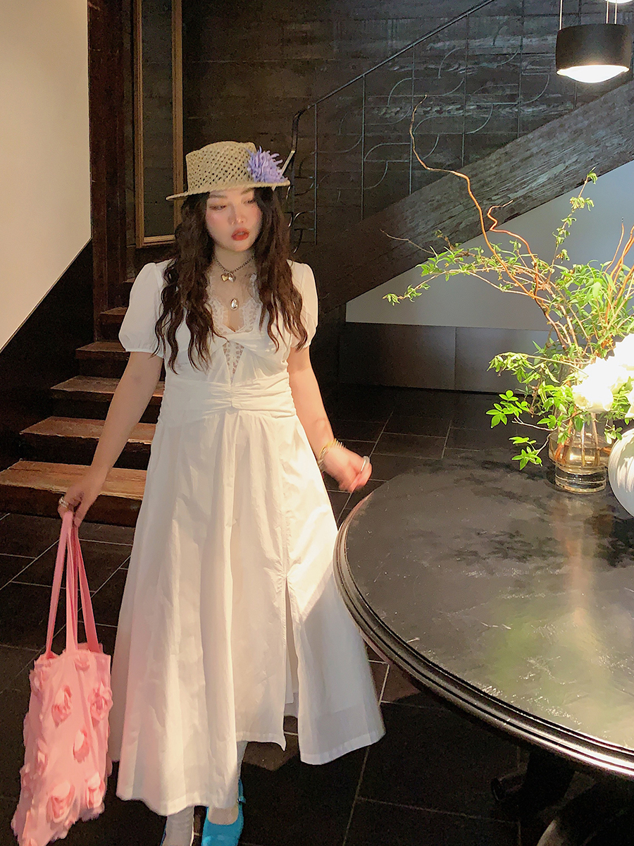 V-neck Lace Spliced Slit Dress for Women - Summer 2025 Unique Waist-Cinching Design, Trendy and Stylish V-neck Lace Spliced Slit Dress for Women - Summer 2025 Unique Waist-Cinching Design, Trendy and Stylish