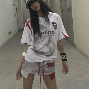 V-Neck Short-Sleeve Women's Summer Color-Blocking Jersey T-Shirt - American Retro Loose Fit Sports Top for a Casual Look