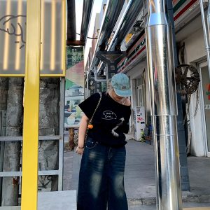 Versatile Black Short Sleeve T-Shirt with Dog Print for Women - Loose Slim Fit, Spring Fashion Essentials, Y2K Style