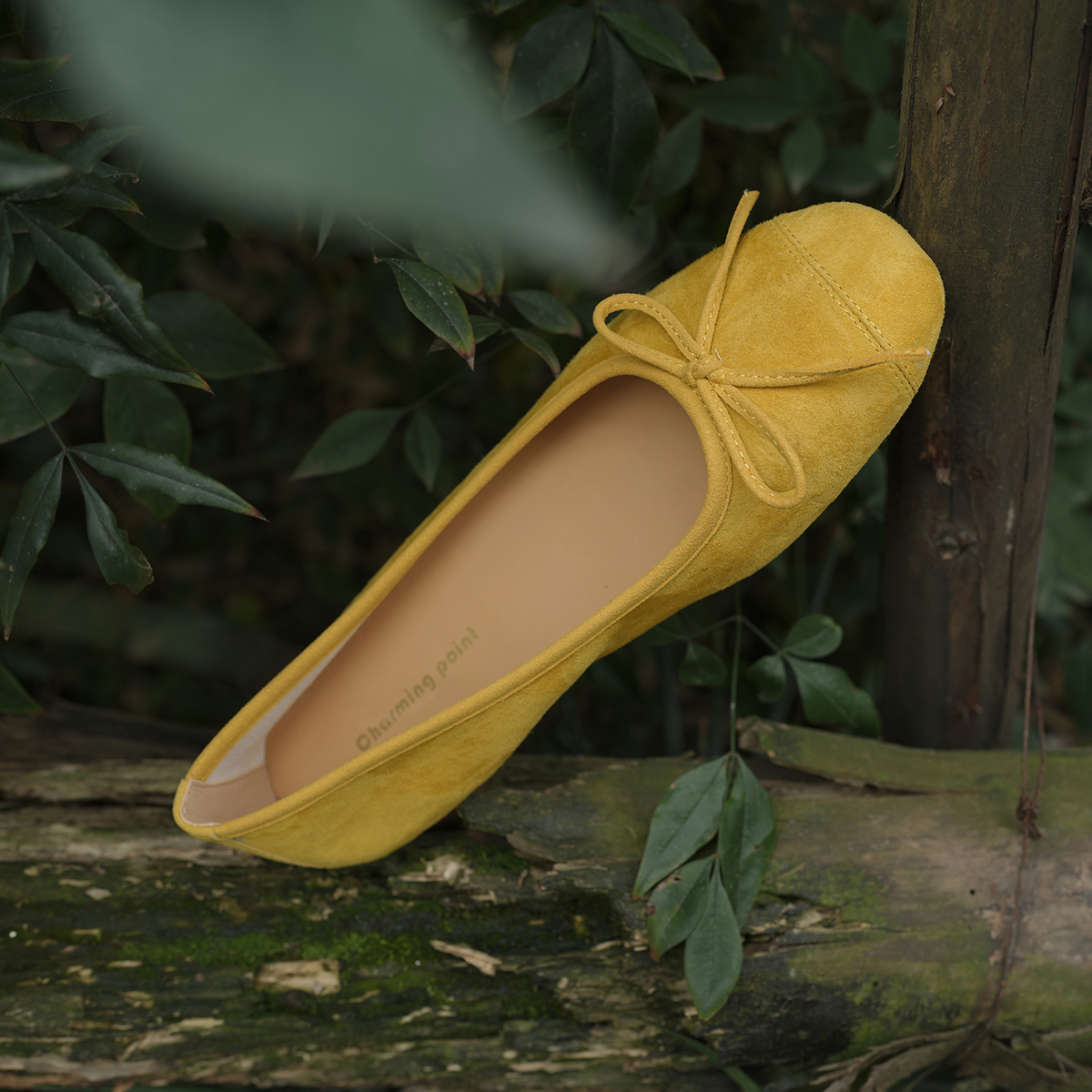 Versatile Bow-Tie Flat Ballet Shoes with Low Heel - Stylish Italian Design for Comfort and Everyday Wear