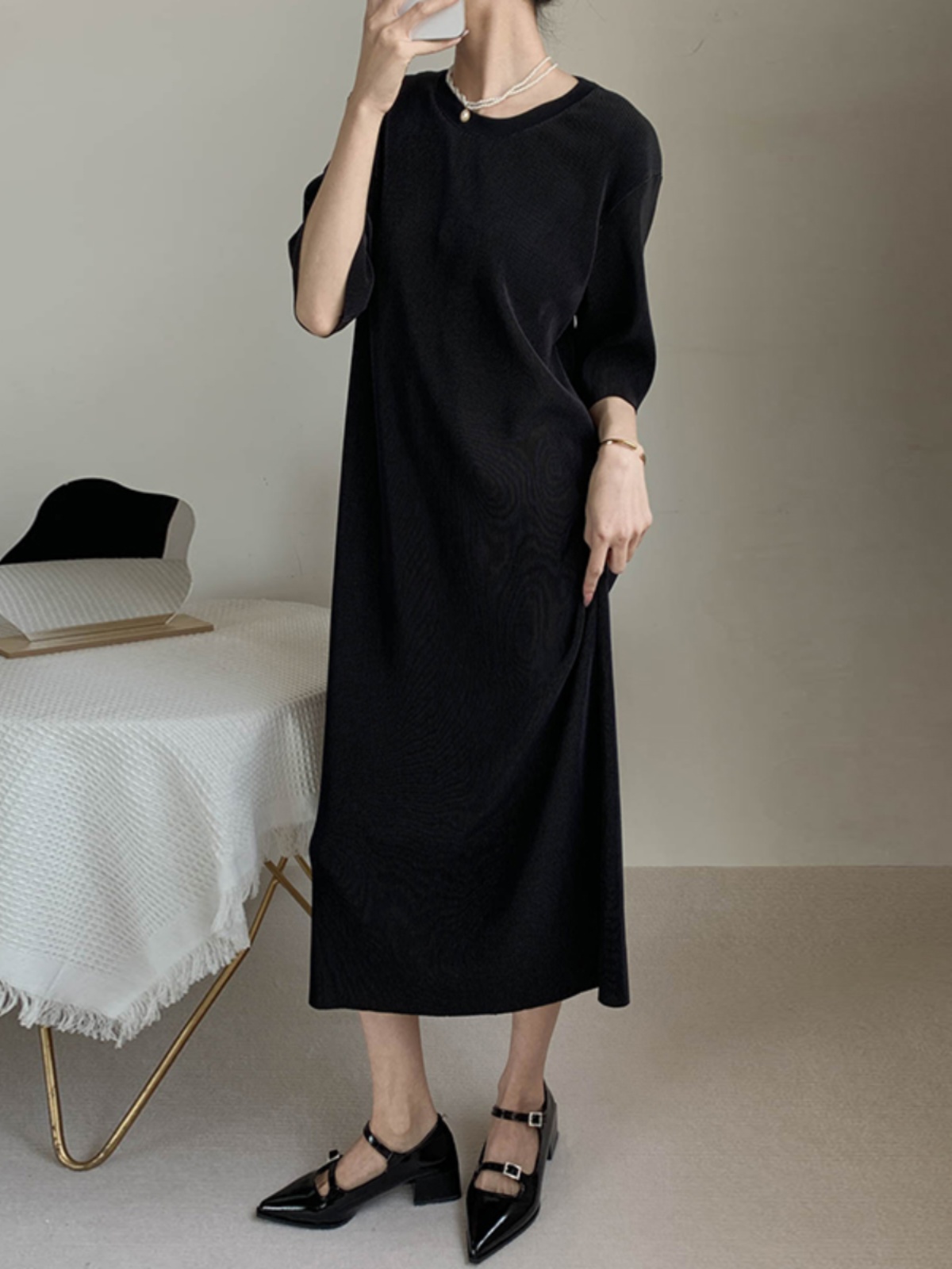 Versatile High-Temperature Pleated Paper Doll Dress with Toothpick Pleats, Knee-Length, Round Neck, Short Sleeves, Slimming Style Versatile High-Temperature Pleated Paper Doll Dress with Toothpick Pleats, Knee-Length, Round Neck, Short Sleeves, Slimming Style