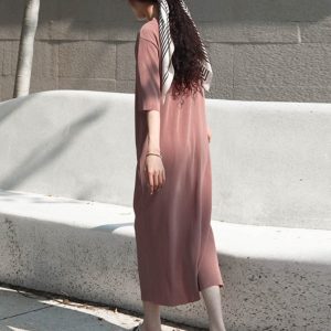 Versatile High-Temperature Pleated Paper Doll Dress with Toothpick Pleats, Knee-Length, Round Neck, Short Sleeves, Slimming Style