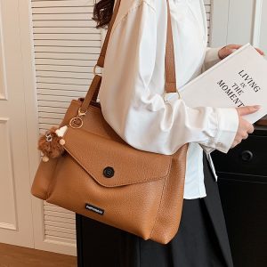 Versatile Large Capacity Shoulder Bag for Women - Summer 2025 Casual Commuting Hand-Held Travel Tote