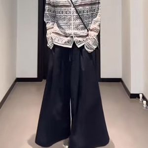 Versatile Plus Size Wide-Leg Pants for Women - Loose-Fit, Elastic Waist, Hip-Covering, Casual Style, Perfect for Everyday Wear