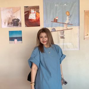 Versatile Round Neck Short Sleeve Solid Color T-Shirt for Women - Loose Slimming Style, Trendy Summer Fashion 2025