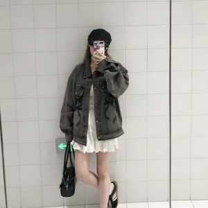 Vintage American-Style Denim Jacket with Graphic Bow and Graffiti Design - Women's Loose Fit Fashion Outerwear