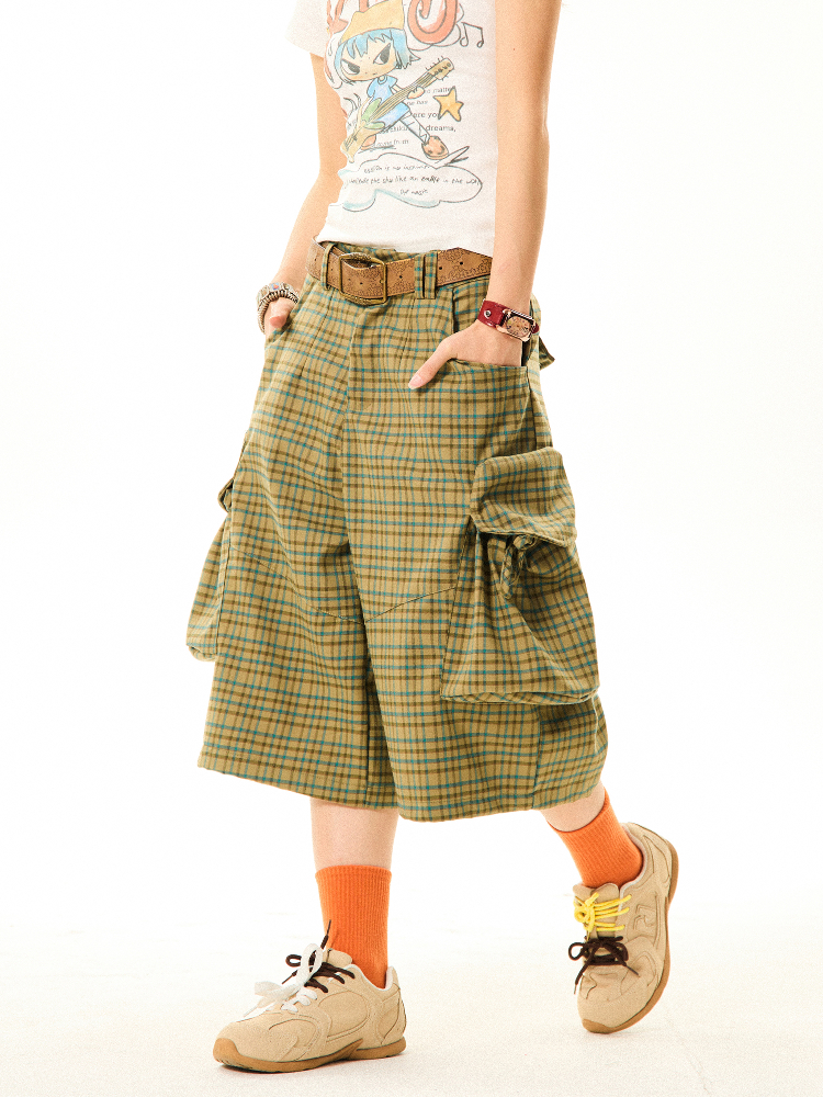 Vintage American-Style Plaid Capri Pants for Women, Wide-Leg Workwear Shorts, Casual Versatile 90s Inspired Fashion Vintage American-Style Plaid Capri Pants for Women, Wide-Leg Workwear Shorts, Casual Versatile 90s Inspired Fashion