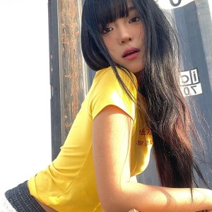 Vintage American Style Shoulder T-Shirt for Women, Slim Fit Slogan Print, Round Neck, Short Sleeve Jazz Top for Summer