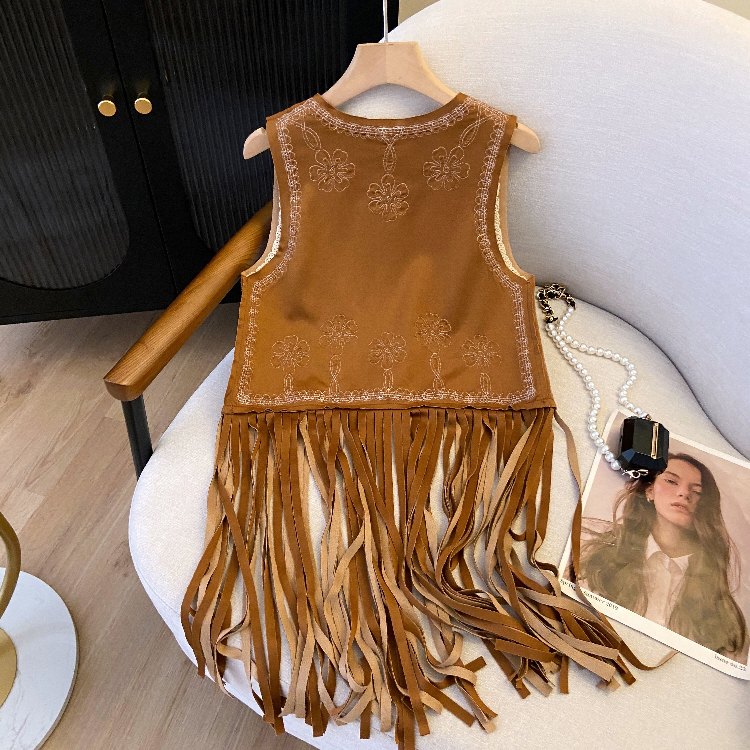 Vintage Bohemian Floral Embroidery Long Tassel Vest Cardigan Outerwear for Travel, Ethnic Style, Perfect for 90s and Y2K Fashion Vintage Bohemian Floral Embroidery Long Tassel Vest Cardigan Outerwear for Travel, Ethnic Style, Perfect for 90s and Y2K Fashion