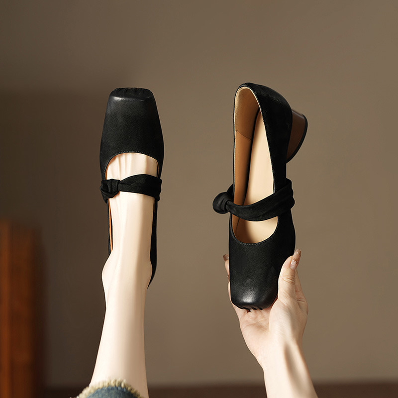 Vintage Brown Suede Chelsea Boots for Women - Round-Toe Genuine Leather Chunky Heels, Stylish Y2K Fashion Footwear