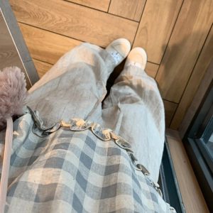 Vintage Checkered Sleeveless Shirt for Girls with Ruffled Edges - Summer Doll-Style Top for Middle and High School Students