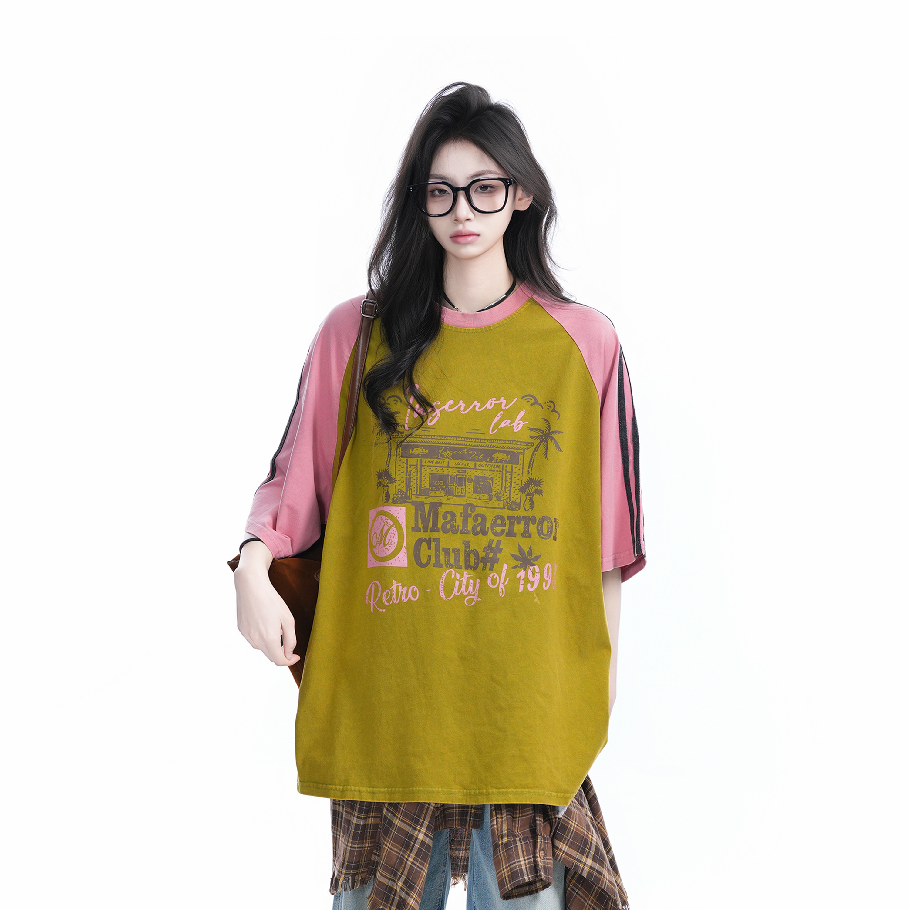 Vintage Color-Blocked Raglan Short Sleeve T-Shirt for Women - Distressed Loose Casual Style, Trendy Half-Sleeve Top