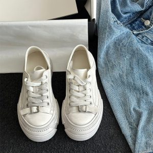 Vintage Cowhide Thick-Soled White Lace-Up Casual Sports Shoes for Petite Sizes - Versatile Canvas Style