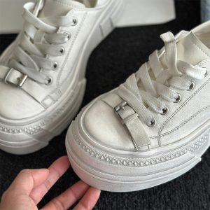 Vintage Cowhide Thick-Soled White Lace-Up Casual Sports Shoes for Petite Sizes - Versatile Canvas Style